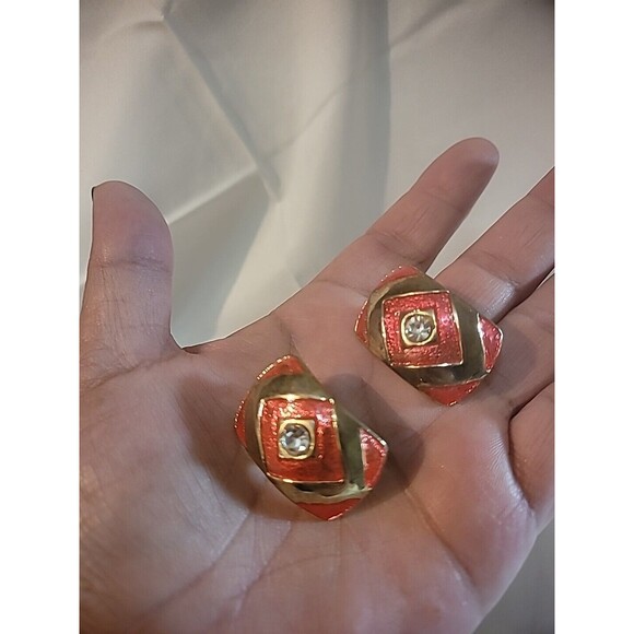 Vintage Womens Clip On Earrings Red Gold Tone Crystal Jewelry Costume - Picture 9 of 16
